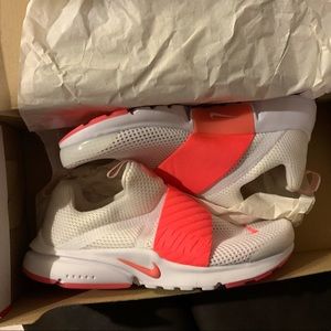 Girls Nike Presto brand new size 6Y